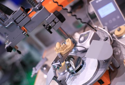 công nghệ bọc răng sứ